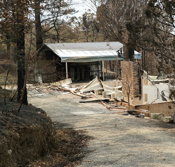 A property affected by bushfi re in Batemans Bay, New South Wales