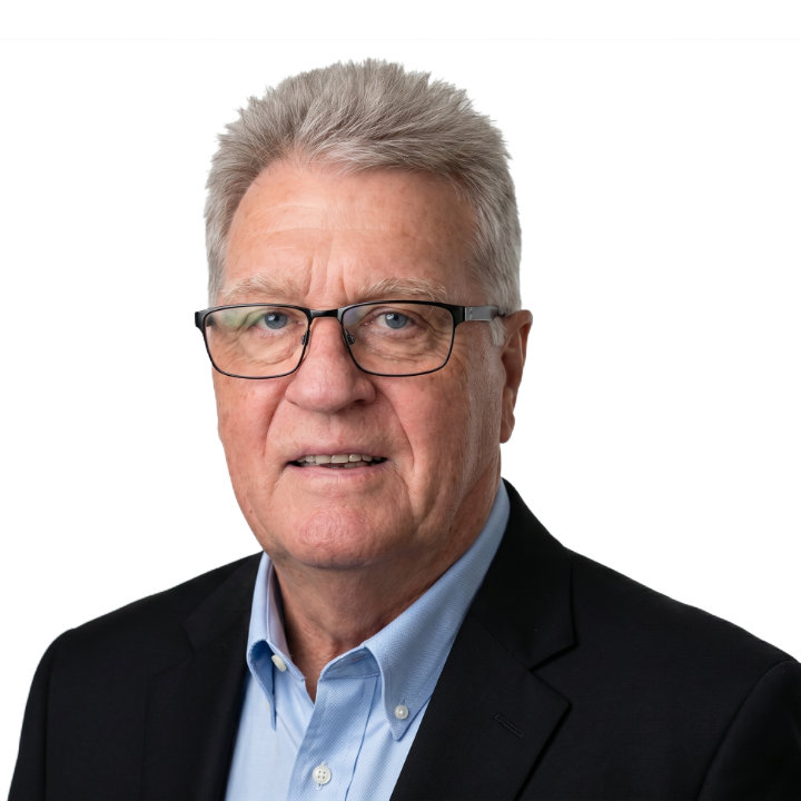 Netstrata will fight charges, replaces managing director