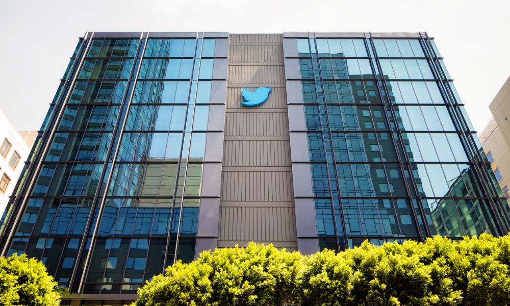 Elon Musk begins Twitter layoffs - Vimarsana News