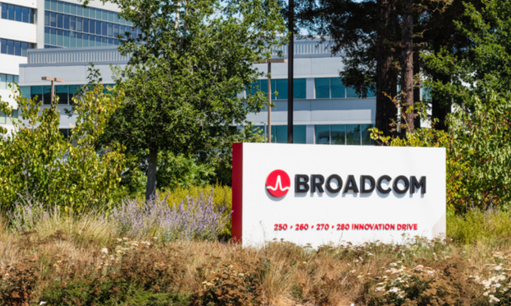 Broadcom in talks to acquire VMware