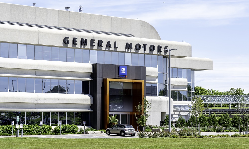 GM and Ford promote 1,500 temp workers to full-time status