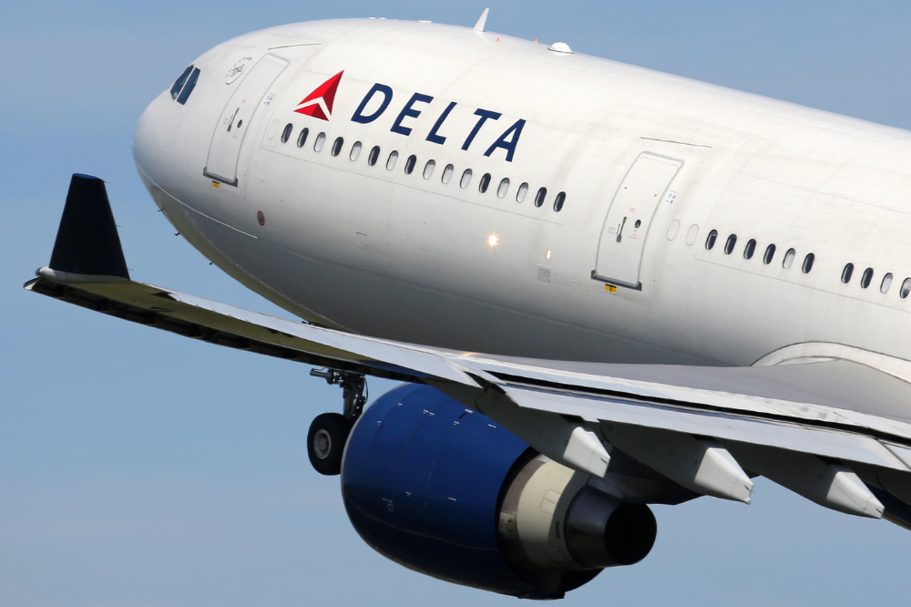 Do Delta Airline Employees Get Free Flights