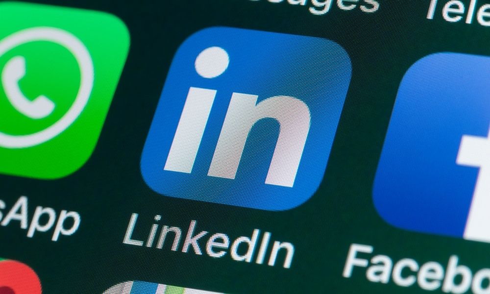 linkedin-updates-list-of-job-titles-for-stay-at-home-parents-hrd