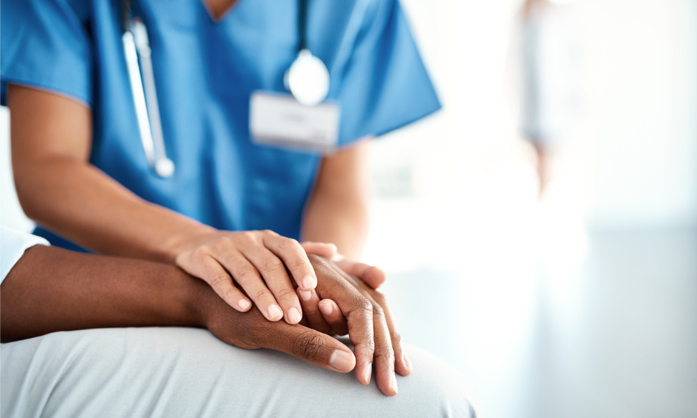 Long-term care: Thousands sign RNAO’s action alert