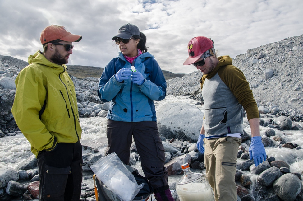 Dr. Maya Bhatia (centre) conducting field work in Greenland. Source: X/Dr. Sarah Das)