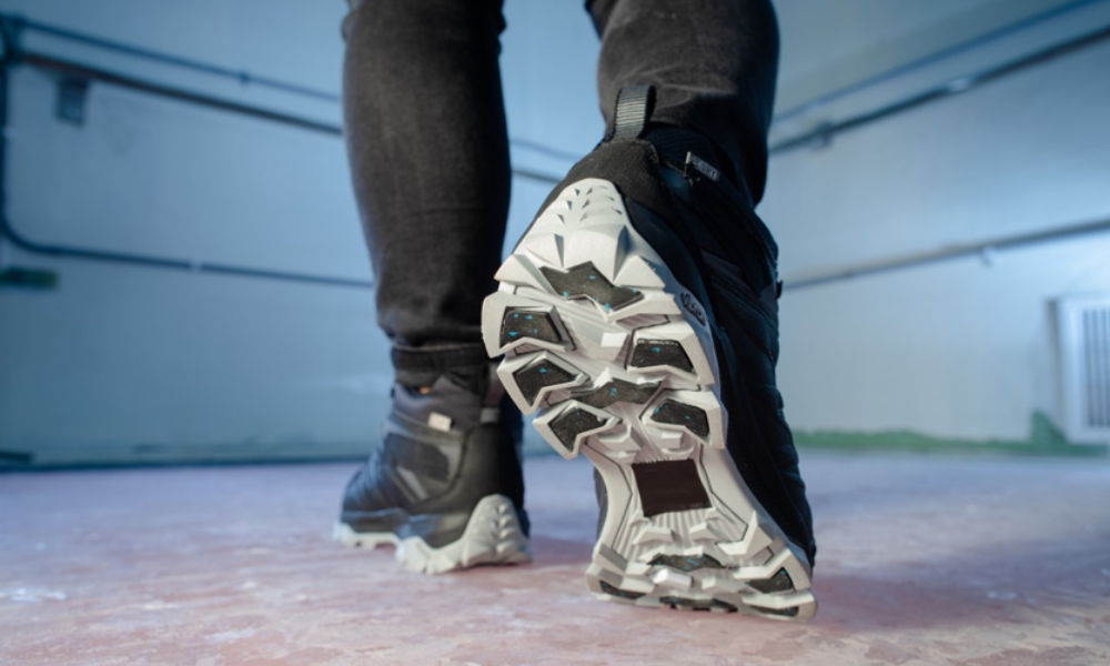 Testing the limits of winter boots | Canadian Occupational Safety