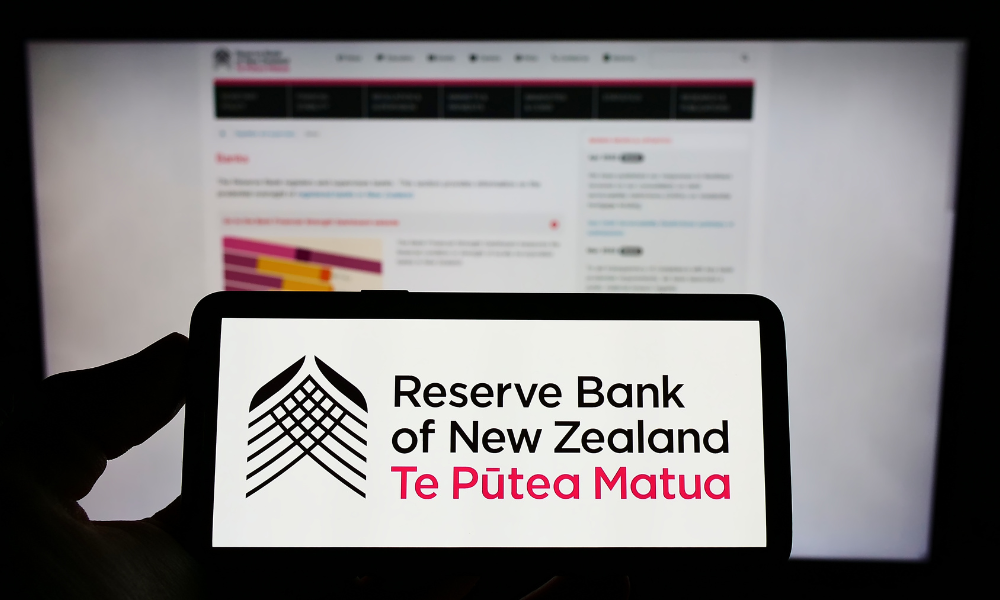 Official cash rate decision splits Reserve Bank committee