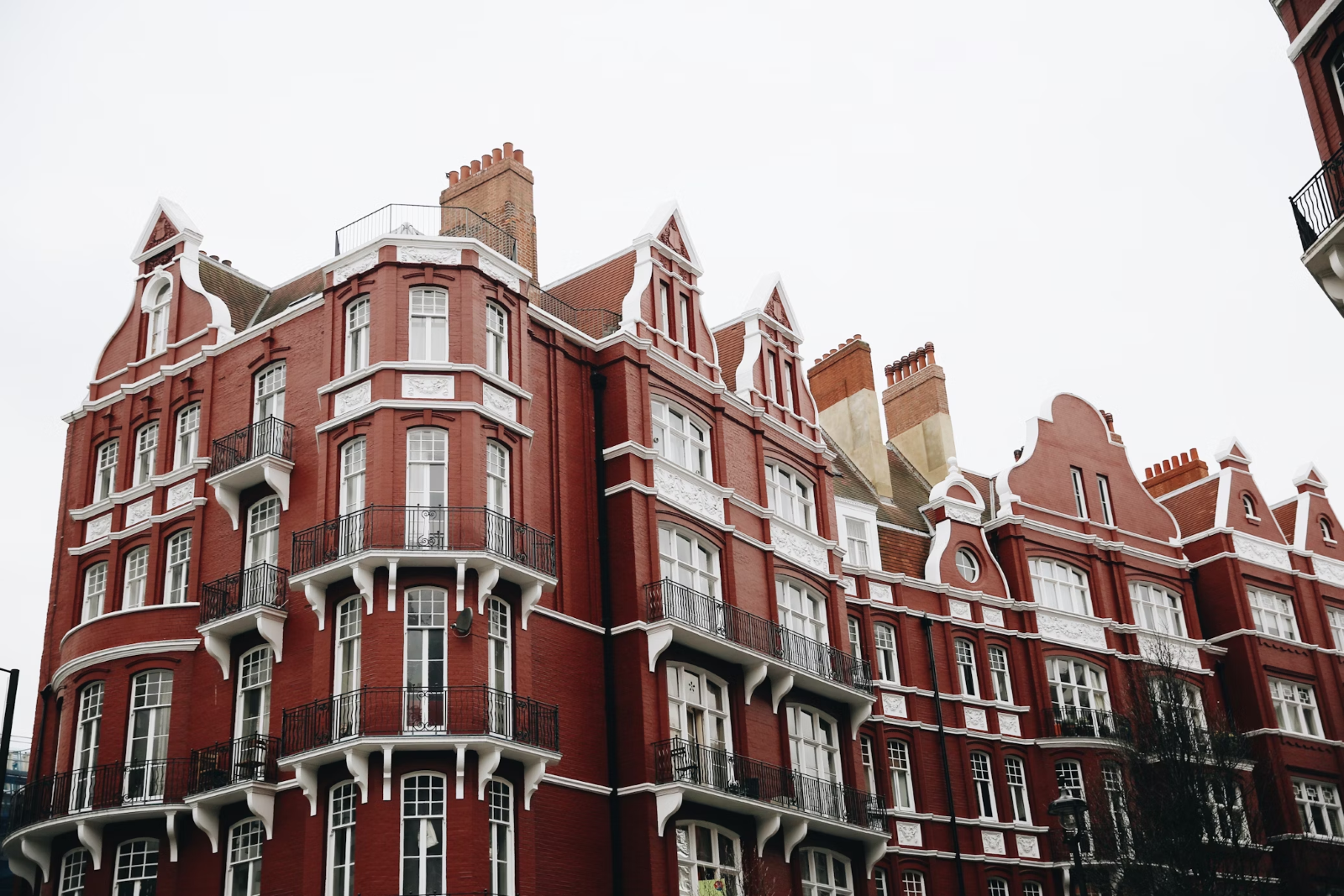 an apartment building in London