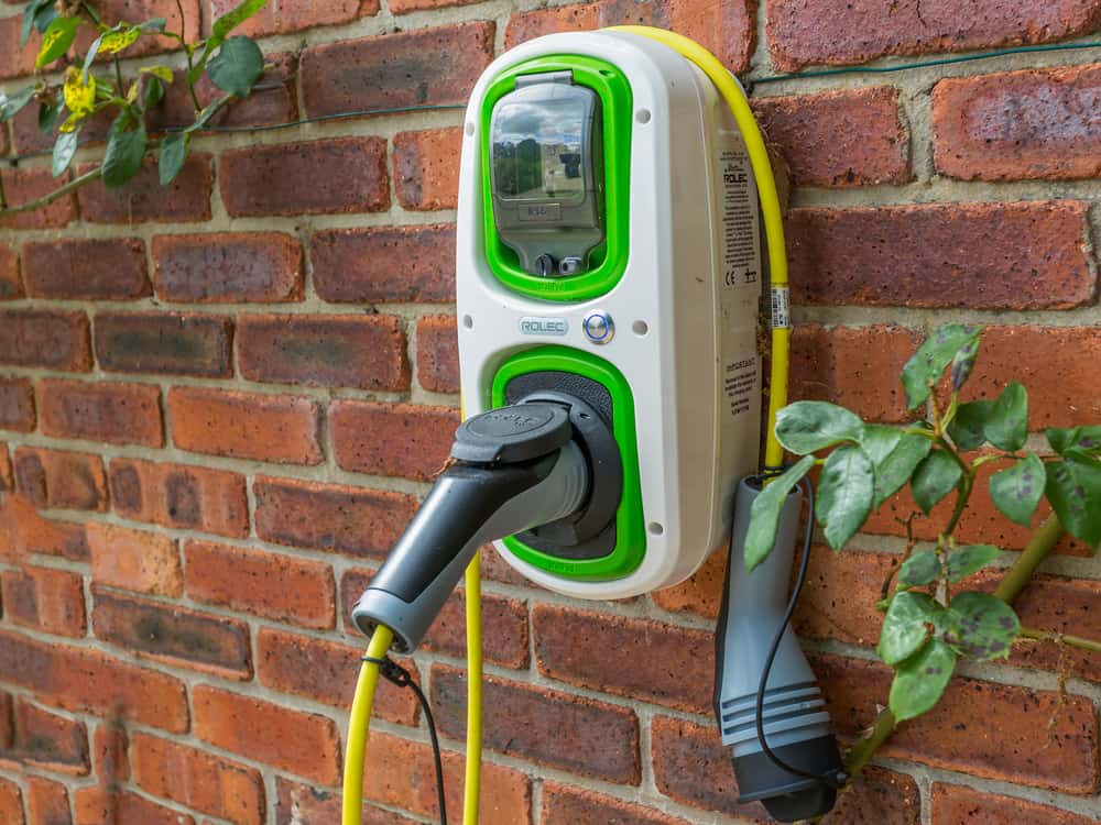 Law firm urges conveyancers to take electric vehicle parking into account